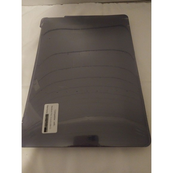 Macbook Pro 13-inch Hard Case (USB-C) New Never Opened - Picture 3 of 10